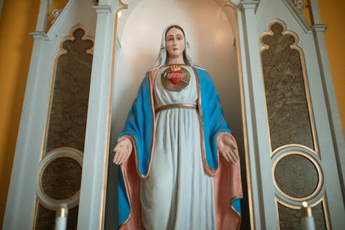Maagd Maria Standbeeld Binnen Gebouw