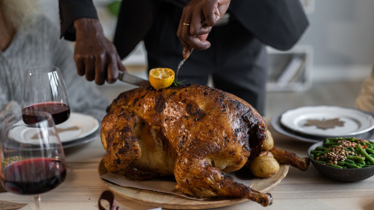 FREE Thanksgiving Turkey 2026 — Grocery Store Reward Programs