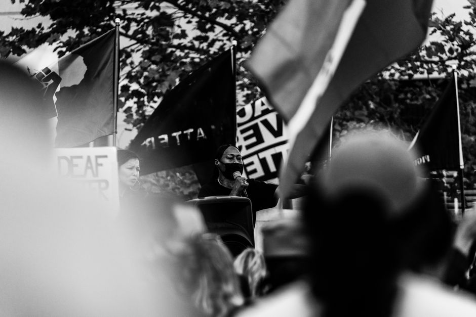 Derryn Hinch speaking at a political rally
