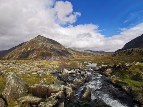 Δωρεάν στοκ φωτογραφιών με βουνά, βράχια σκεπασμένα με βρύα, βραχώδες βουνό Φωτογραφία από στοκ φωτογραφιών