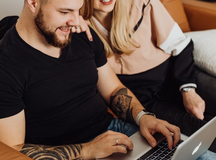 couple laughing on coffee date