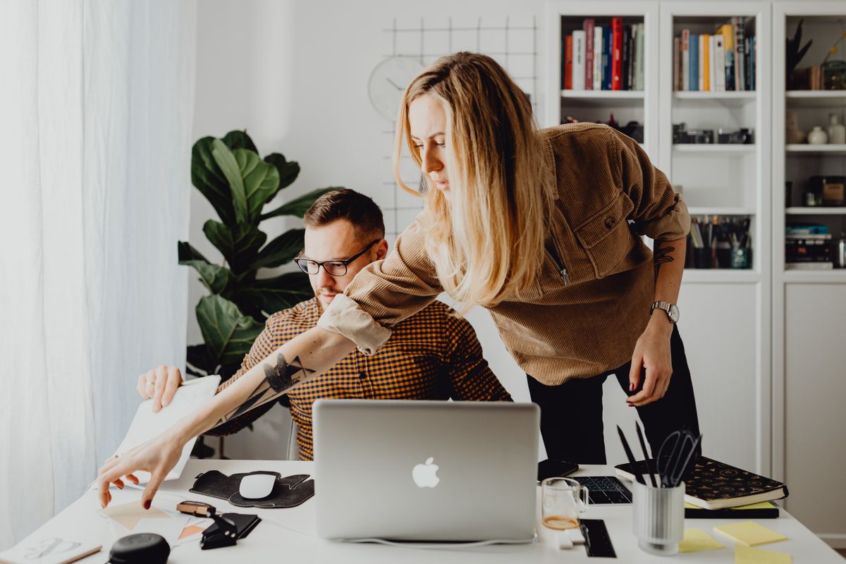 Choisir son statut de conjoint collaborateur - 5. Conjoint collaborateur, salarié ou associé : comment comparer ?