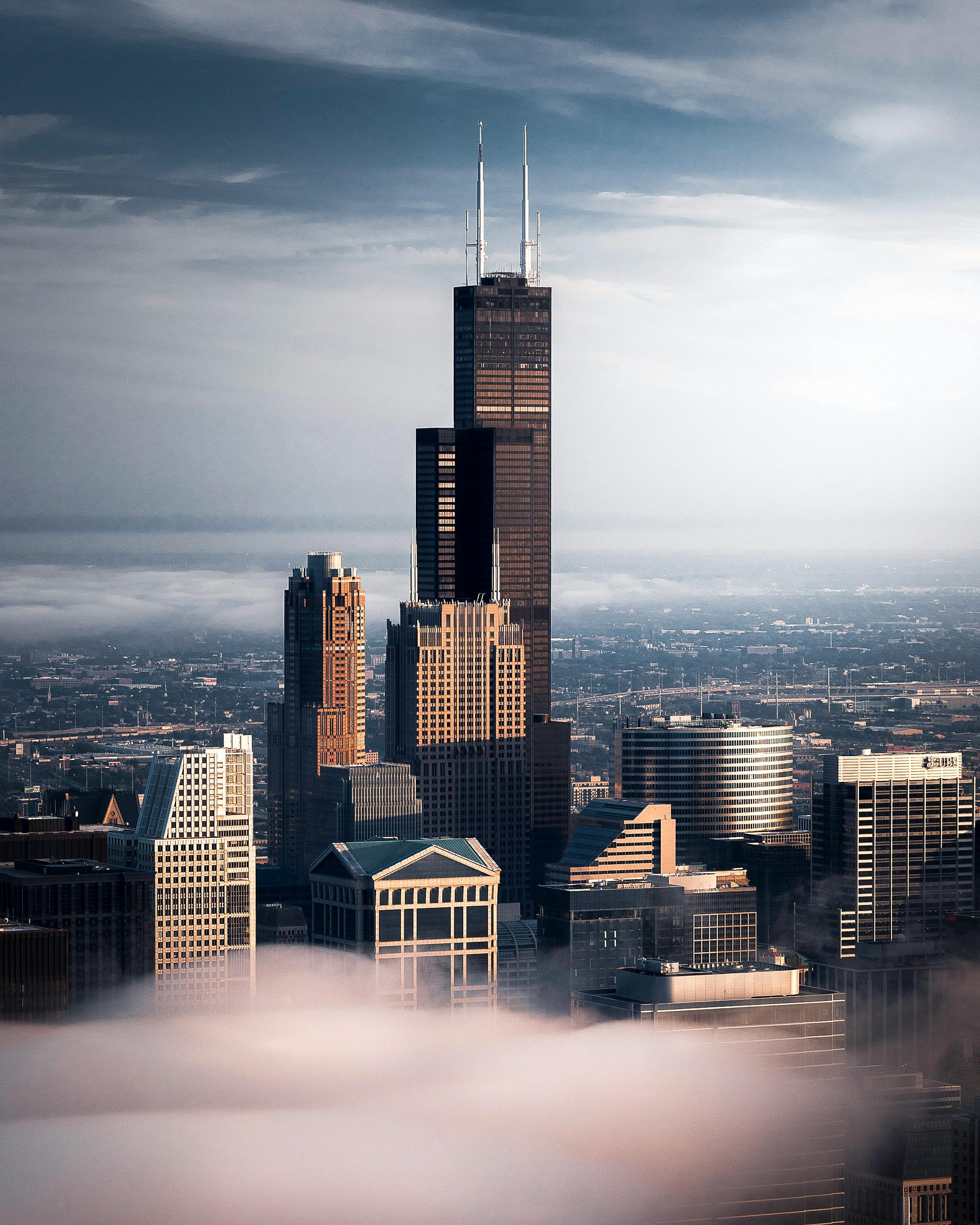 Cityscape with contemporary skyscrapers in downtown · Free Stock Photo