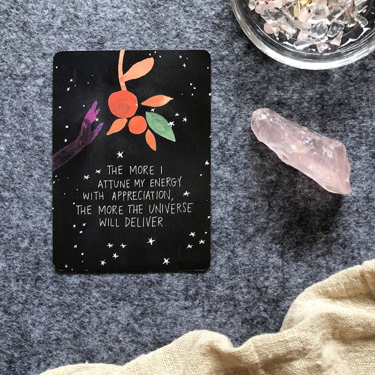 Tarot Card And Crystals 