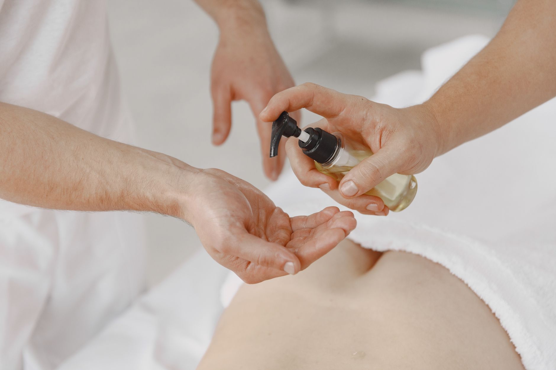 Enhancing Your Thai Massage with Essential Oils: A Guide