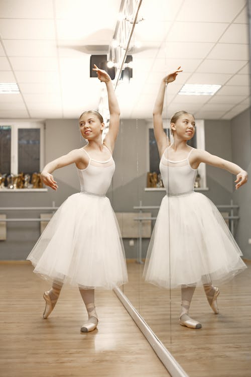 Free Young Woman Dancing Ballet Stock Photo