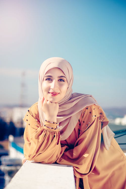 Free Pretty Woman in Brown Hijab  Stock Photo