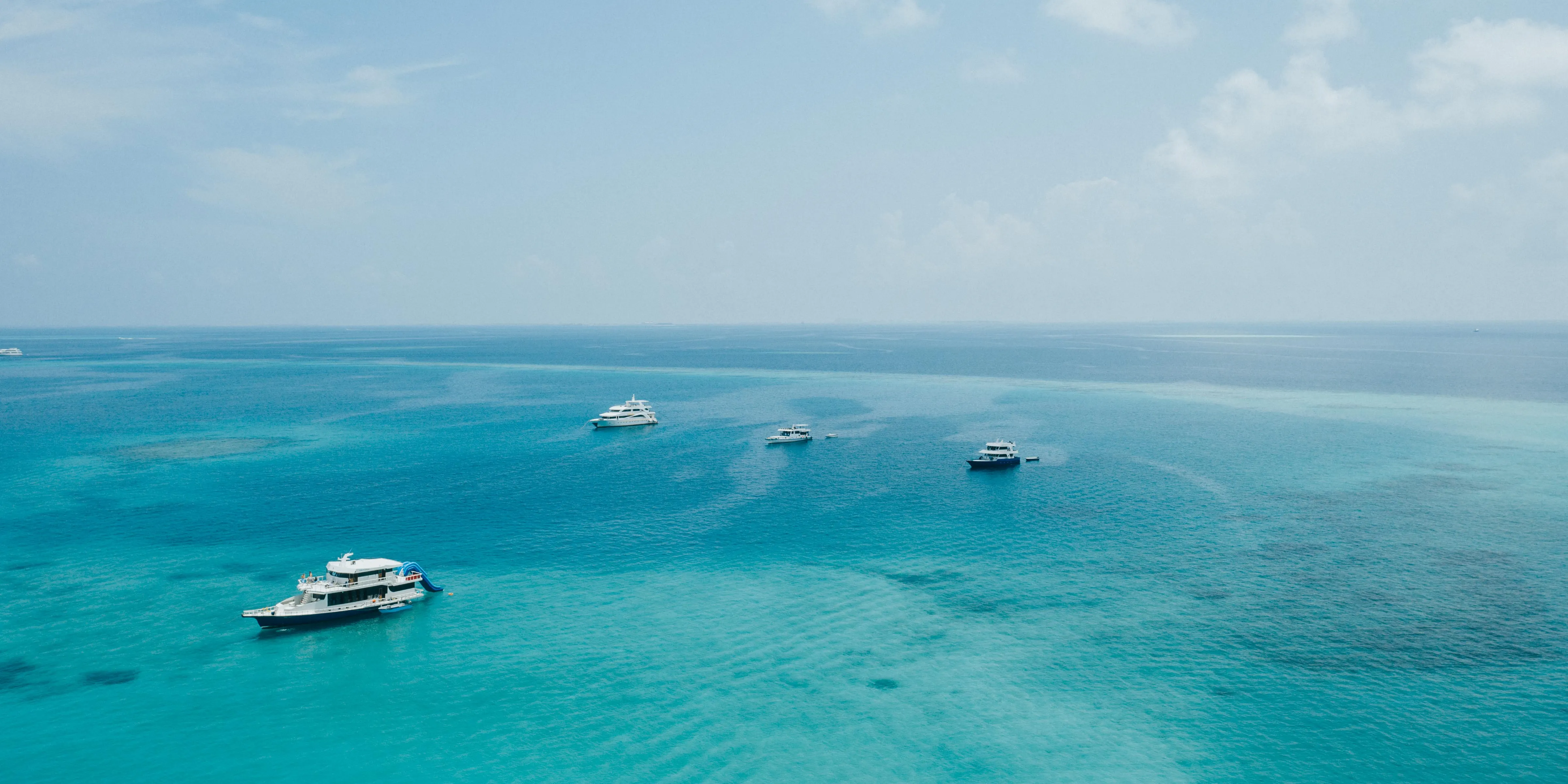 Maldives Private Solar Yacht Morning with Snorkelling — photo 1