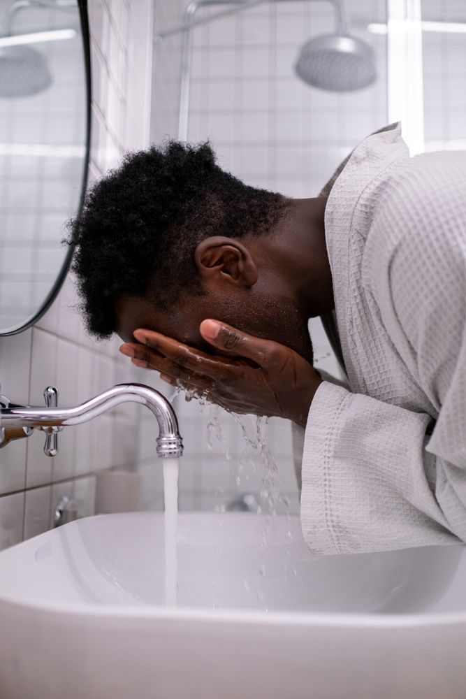 Man Washing Photos, Download The BEST Free Man Washing Stock Photos ...