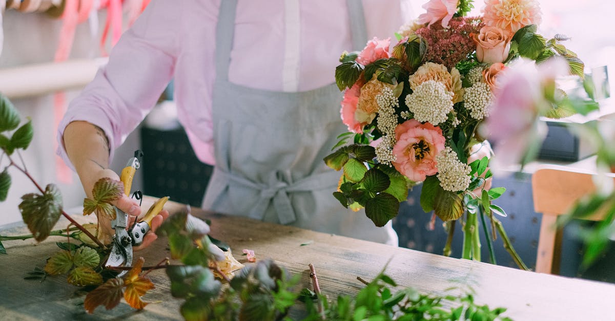 Guide to Creating a Stunning Flower Arrangement