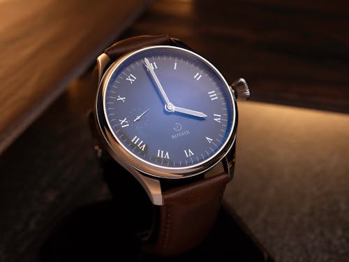 Gratis stockfoto met Analoog horloge, blauw, charmant