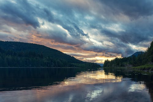 Immagine gratuita di acqua, acqua calma, british columbia