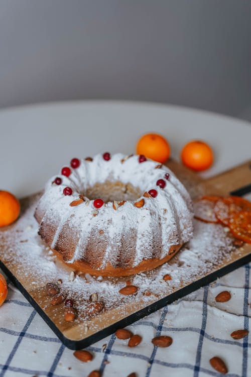 Základová fotografie zdarma na téma detail, dort, dřevěný tác