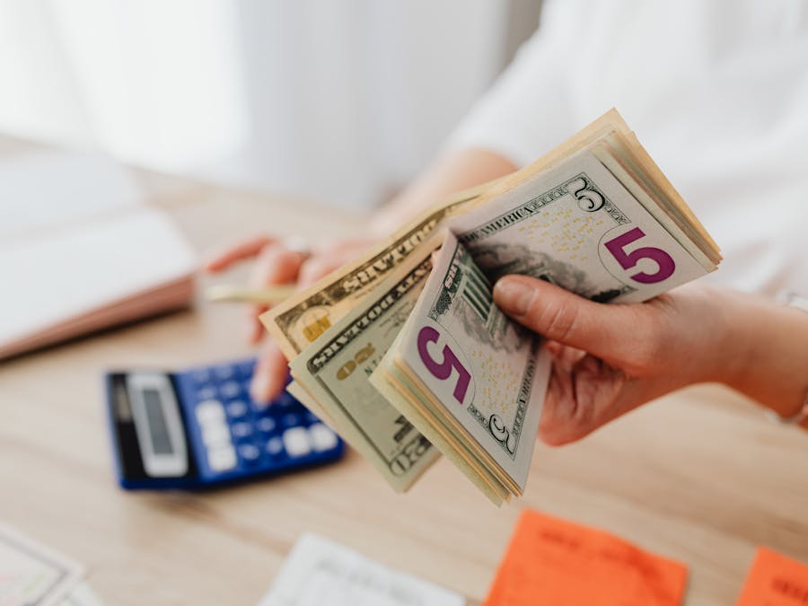 What jobs pay you in cash?