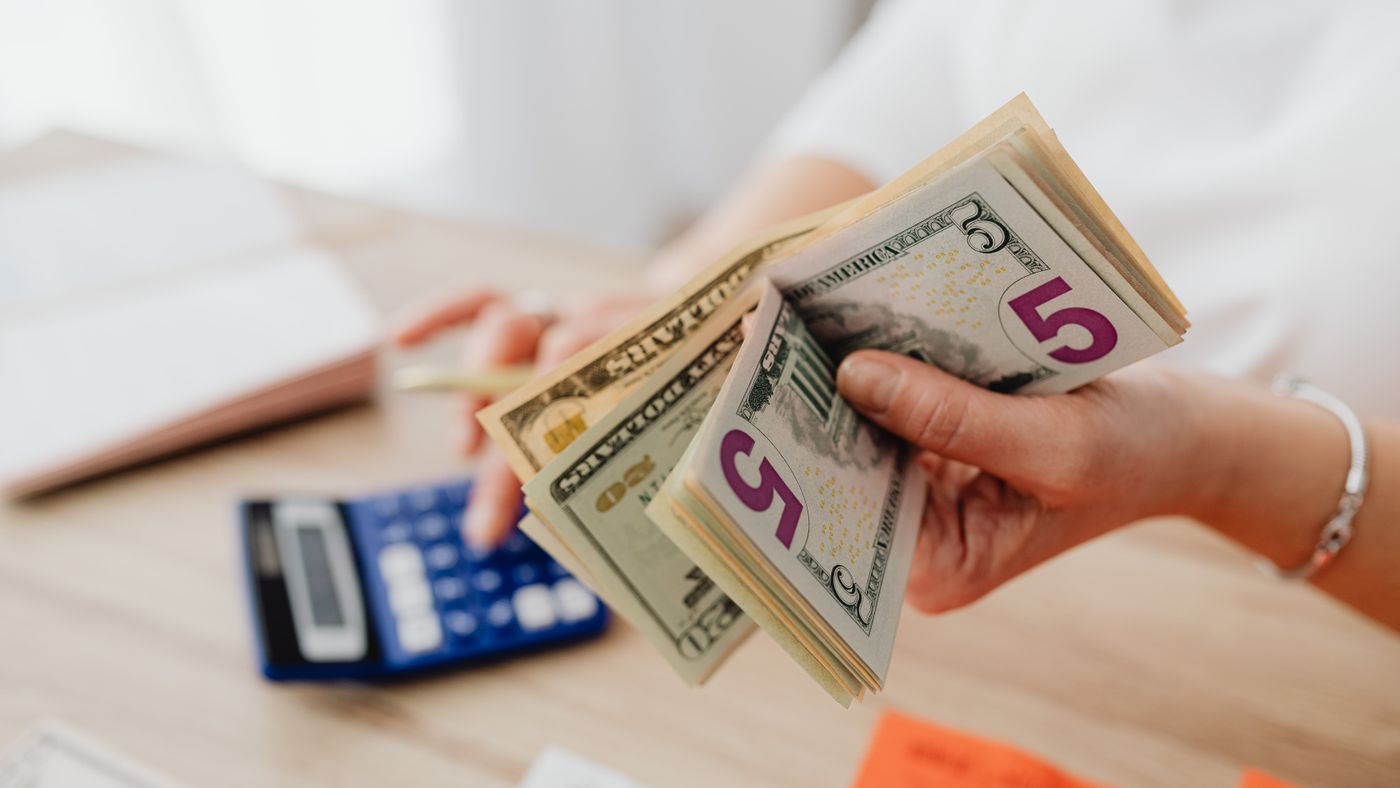The Debt Snowball Method: How to Pay Off Debt Step by Step