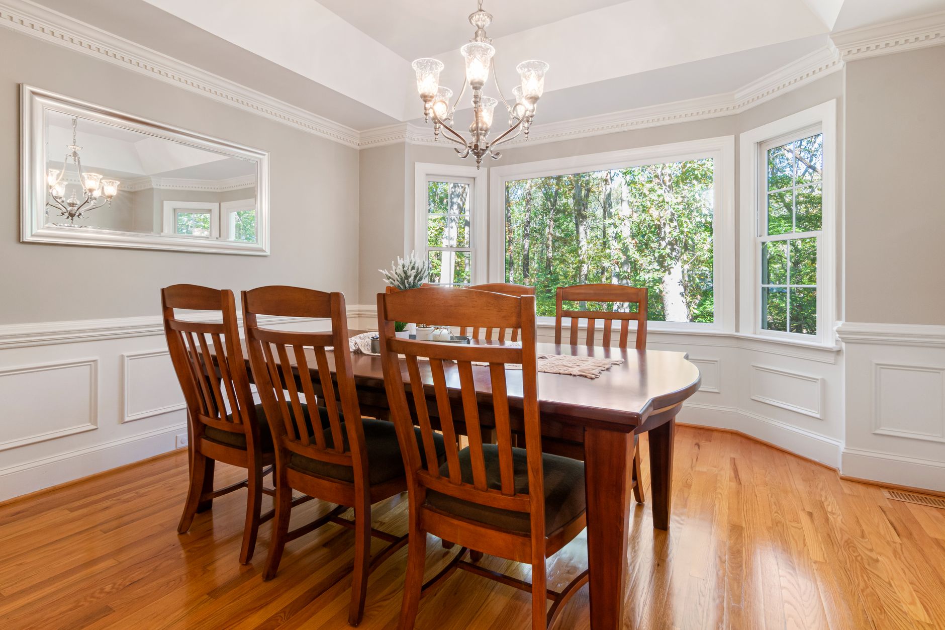 How to paint a bay window reveal without visible brush marks