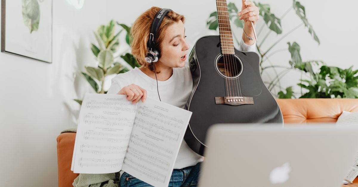 Cours particuliers à domicile ou en ligne : comment choisir la bonne formule