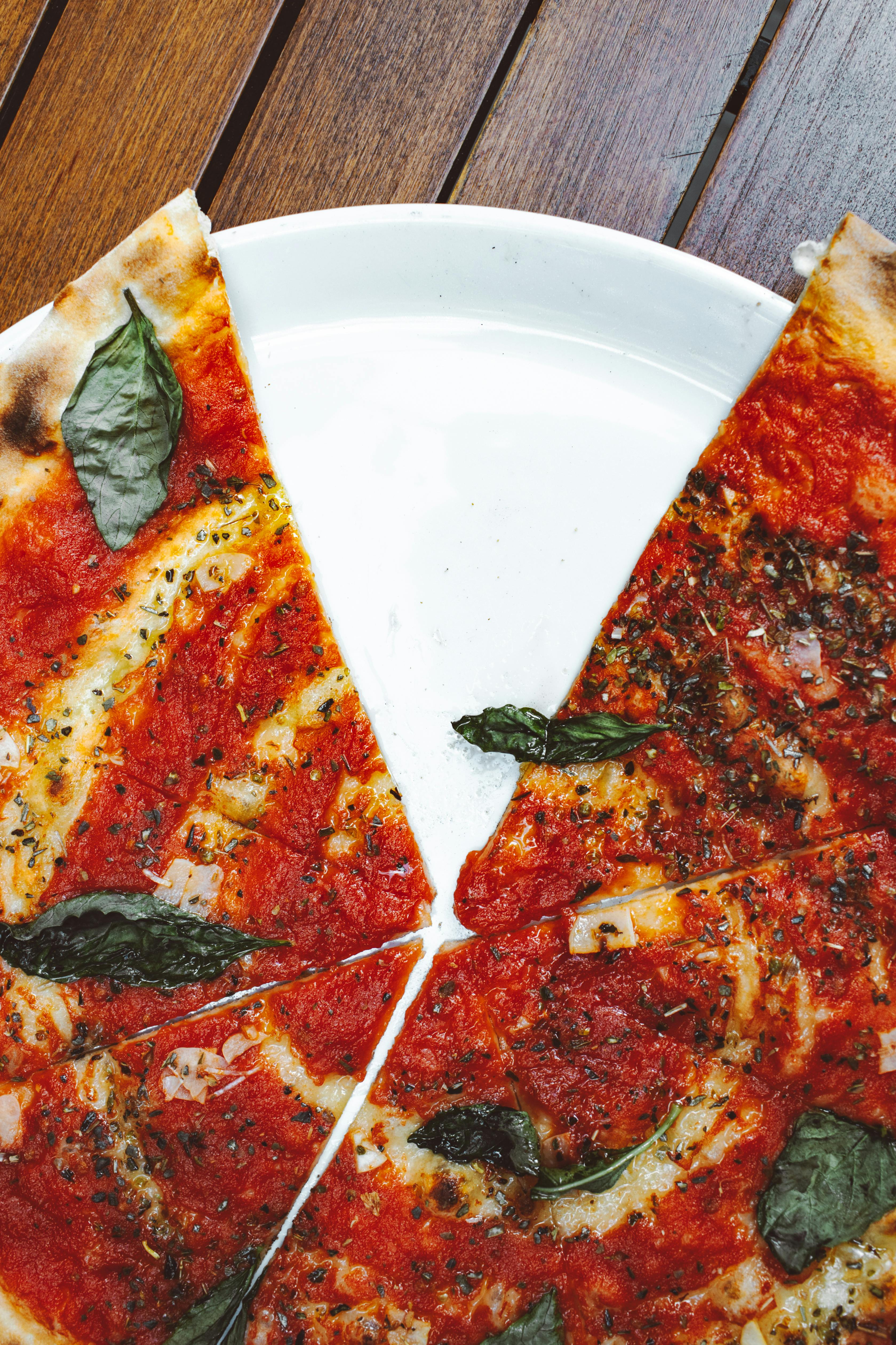 Why Zaal Pizza Is Taking the Culinary World by Storm: 5 Reasons You Can't Miss Out