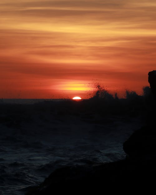 Fotobanka s bezplatnými fotkami na tému pláž, pláž západ slnka, západ slnka