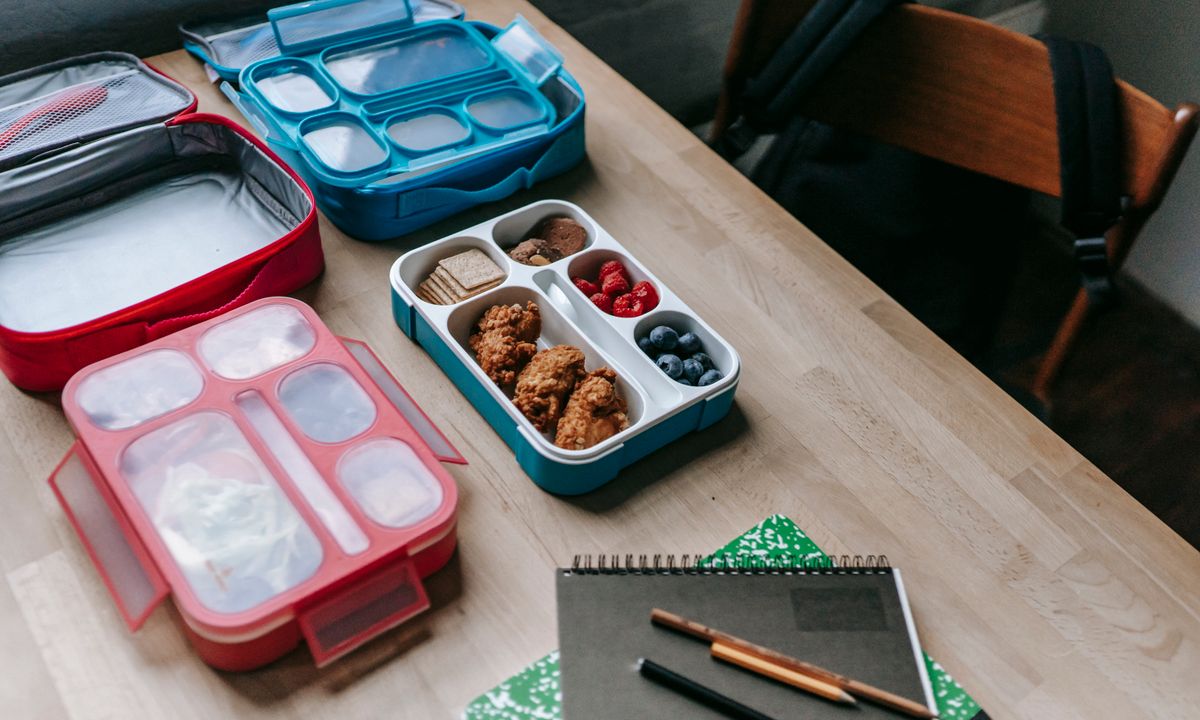 Lunchboxen en opvangspullen klaar voor gebruik
