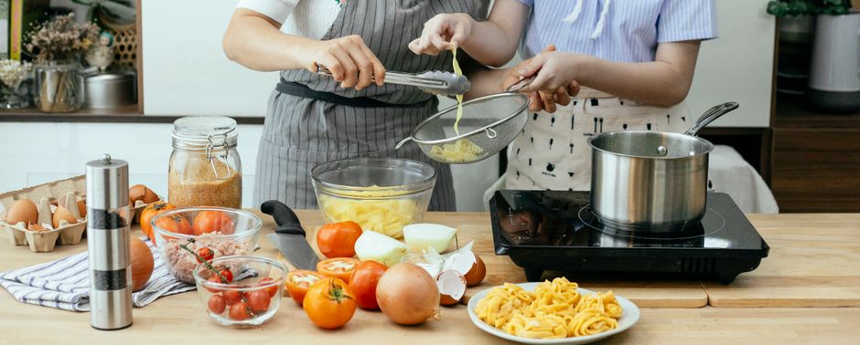 A photo evocative of Bacalhau à Brás, a Portuguese dish.
