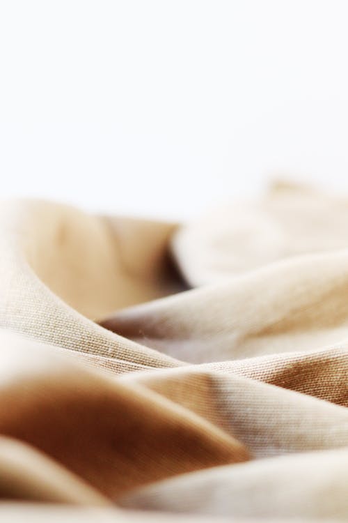 Beyaz Ve Kahverengi çizgili Tekstil