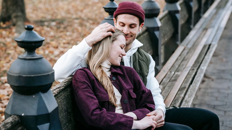 How to Succeed at Online Dating (and Actually Enjoy It)