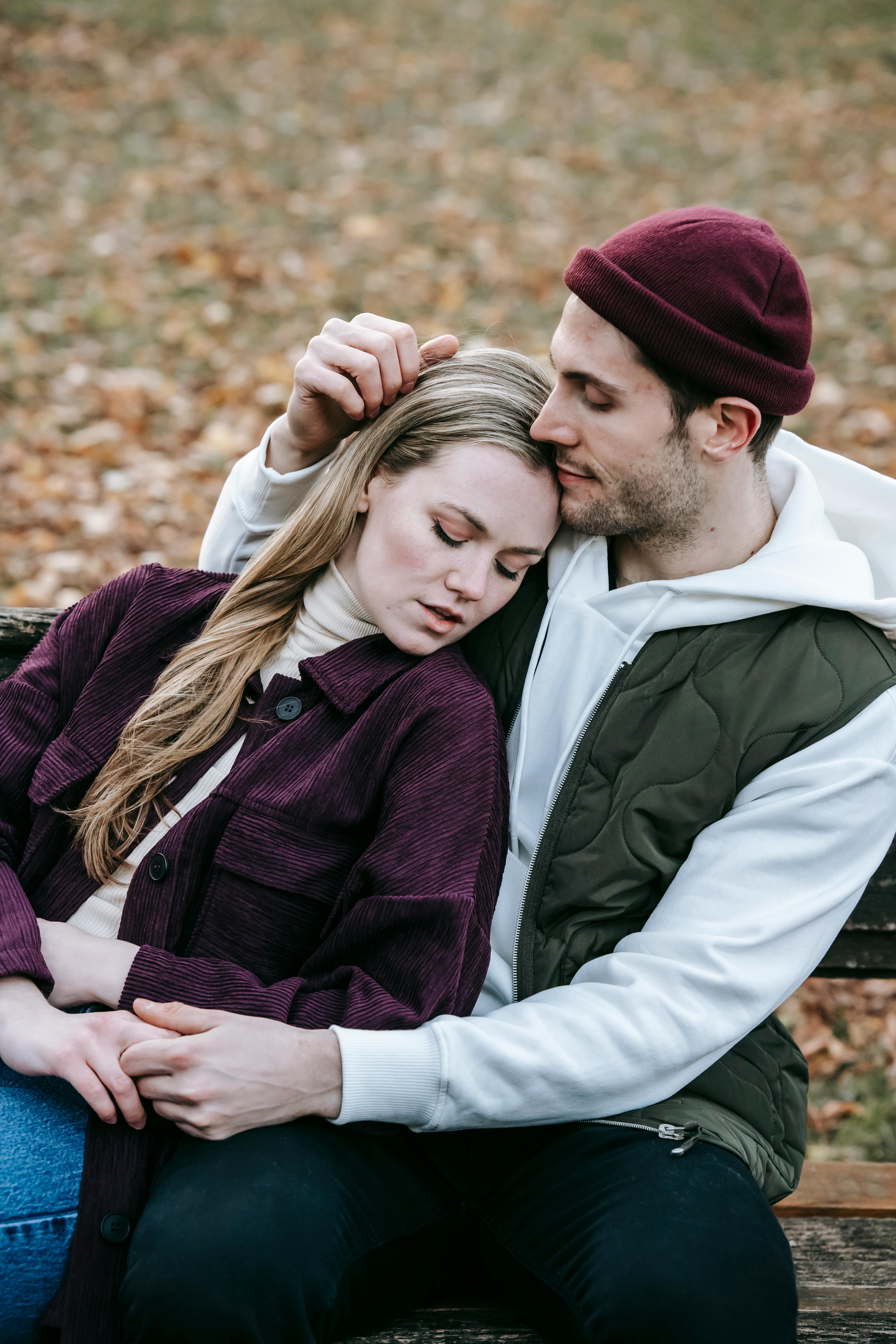 Can intense eye contact make you fall in love?