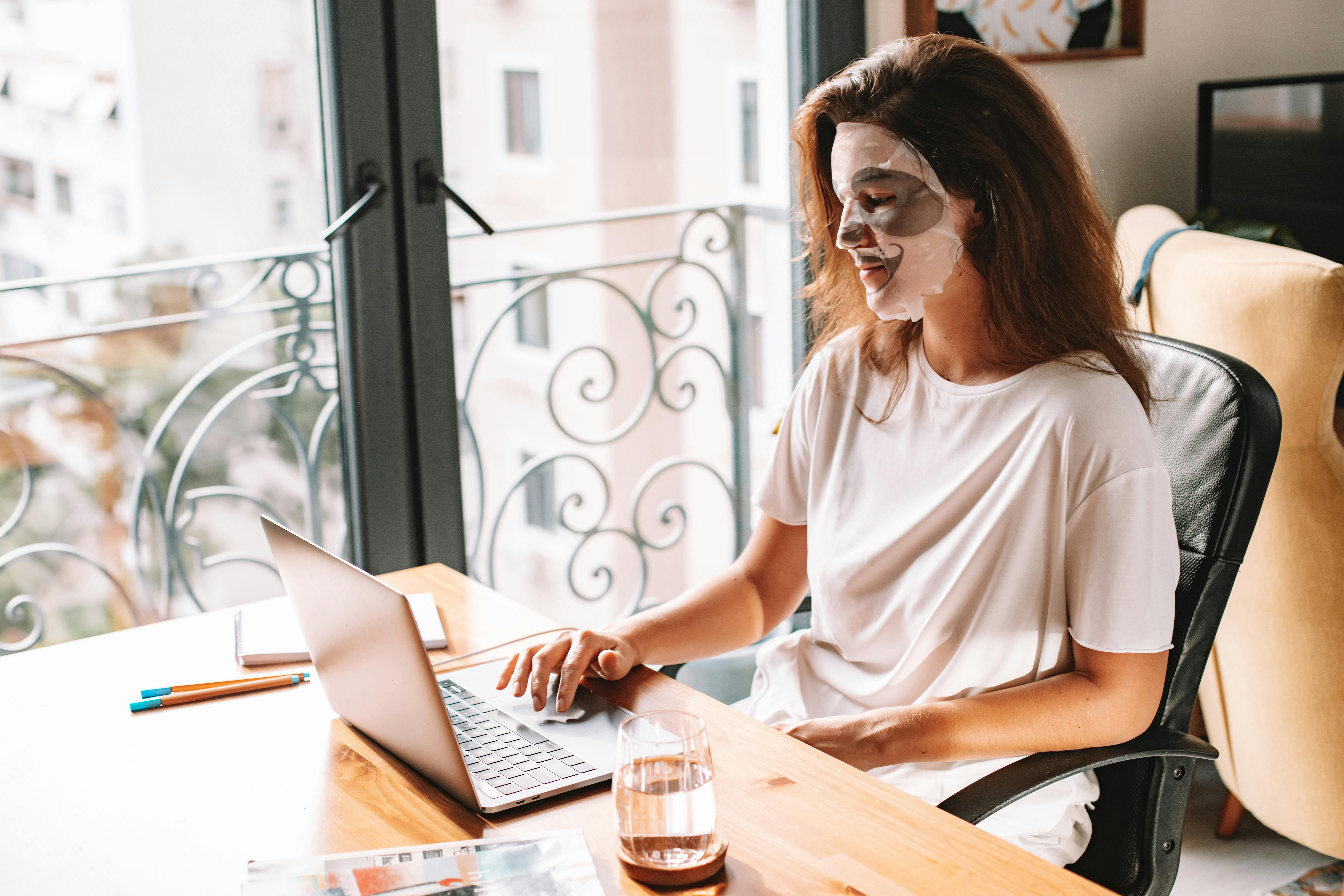 Surprising Ways Digital Nomads Are Redefining Productivity Norms