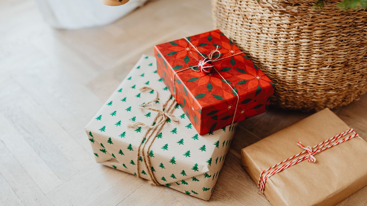 Free Holiday Photos: How to Tell a Free Sitting From a Free Digital Download