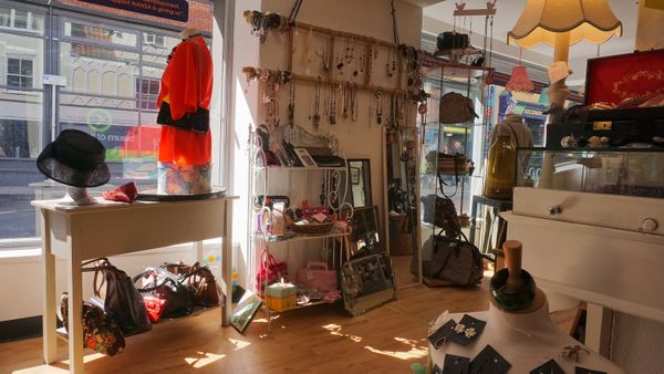 secondhand designer bags