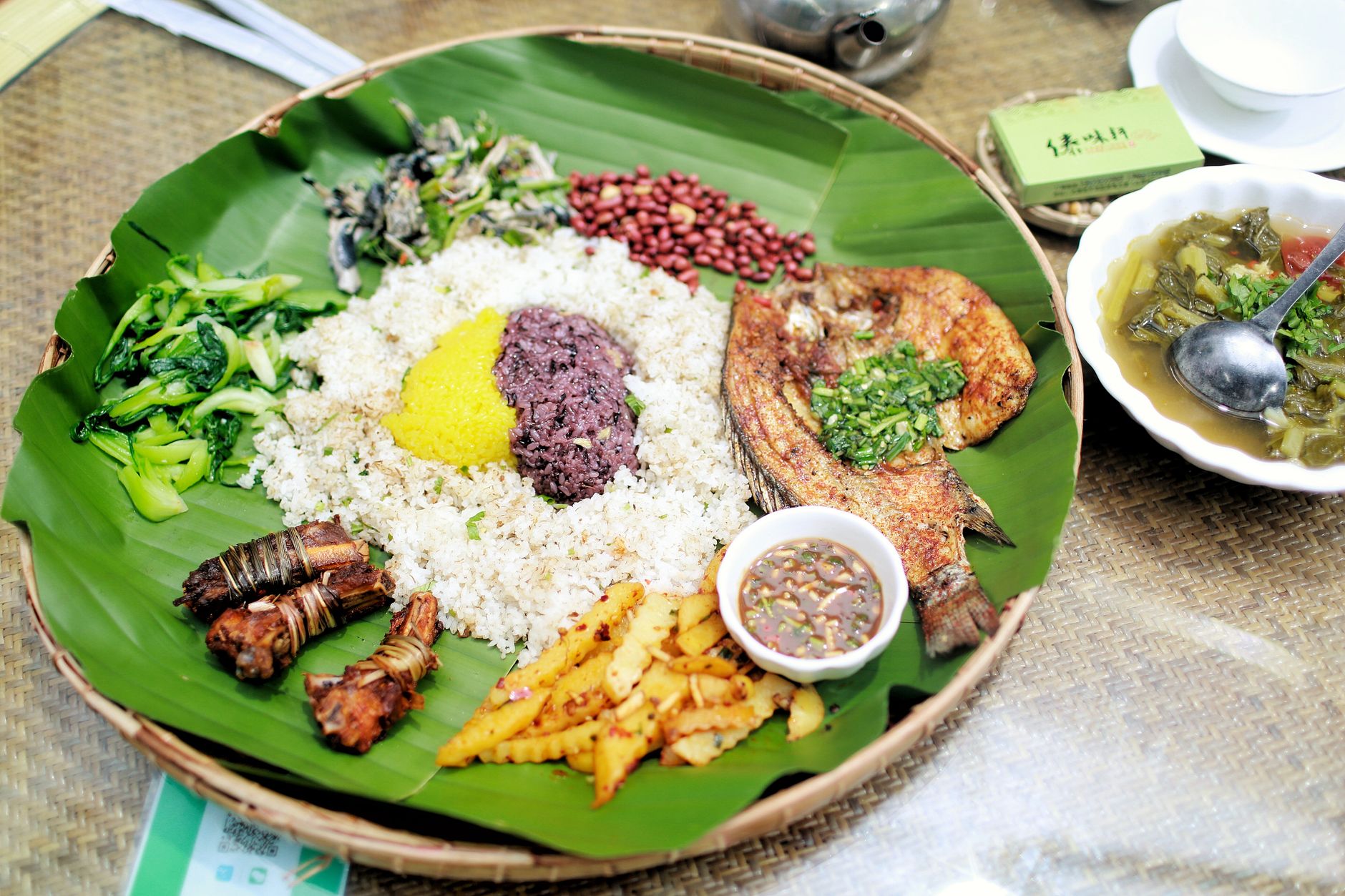 Ingrédients frais et épices de la cuisine africaine