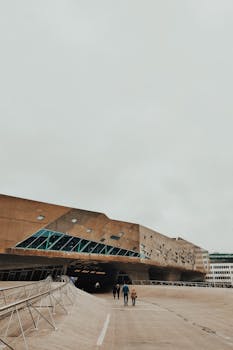 Explore the unique deconstructivist architecture of the Phaeno Science Center in Wolfsburg, Germany.