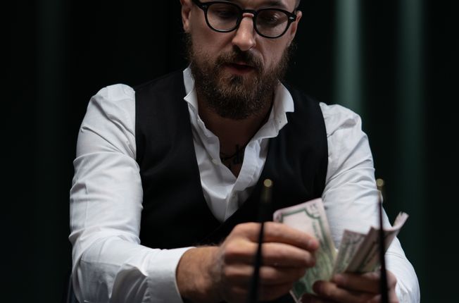 Online Casino: Spielautomaten und Live-Spiele im Überblick