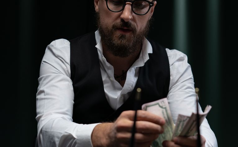 Online Casino: Spielautomaten und Live-Spiele im Überblick