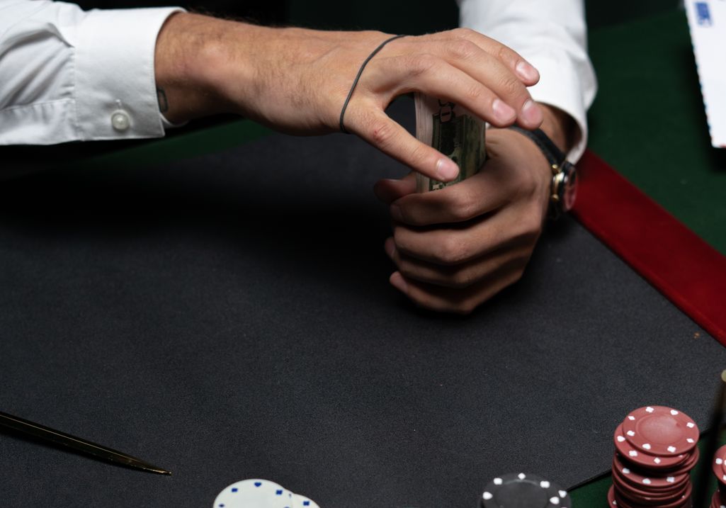 Online Casino: Spielautomaten und Live-Spiele im Überblick