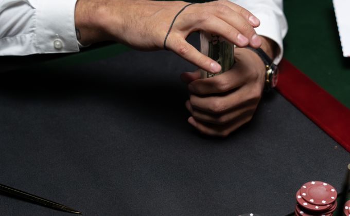 Online Spielautomaten im Casino mit bunten Symbolen