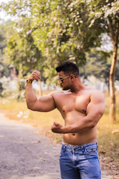 Gratis arkivbilde med biceps, bodybuilder, flexing