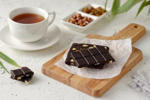 Fotobanka s bezplatnými fotkami na tému čaj, čokoládová tyčinka, dezert