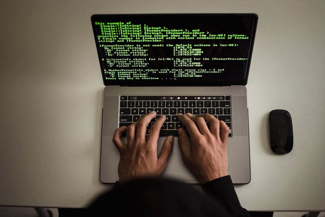 Porównanie platform Patreon i Patronite dla polskich twórców