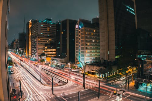 夜間の都市