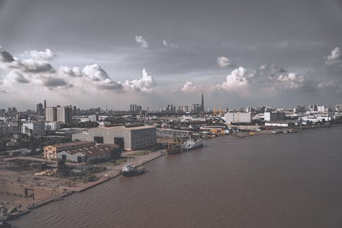 Foto profissional grátis de beira-mar, cais, embarcações