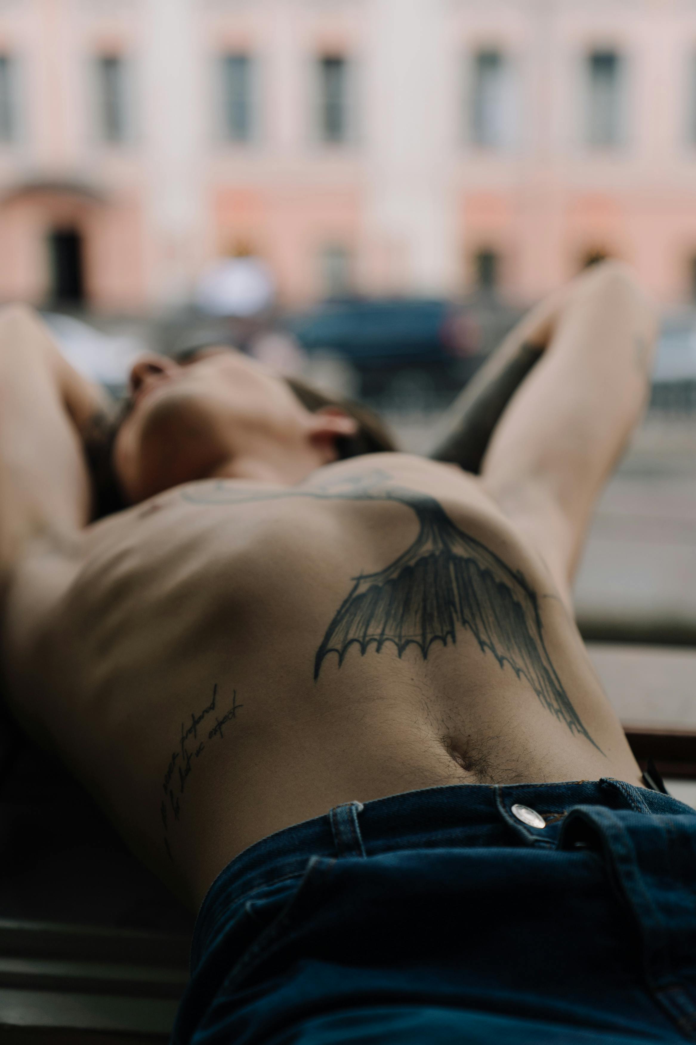 https://images.pexels.com/photos/5932421/pexels-photo-5932421.jpeg