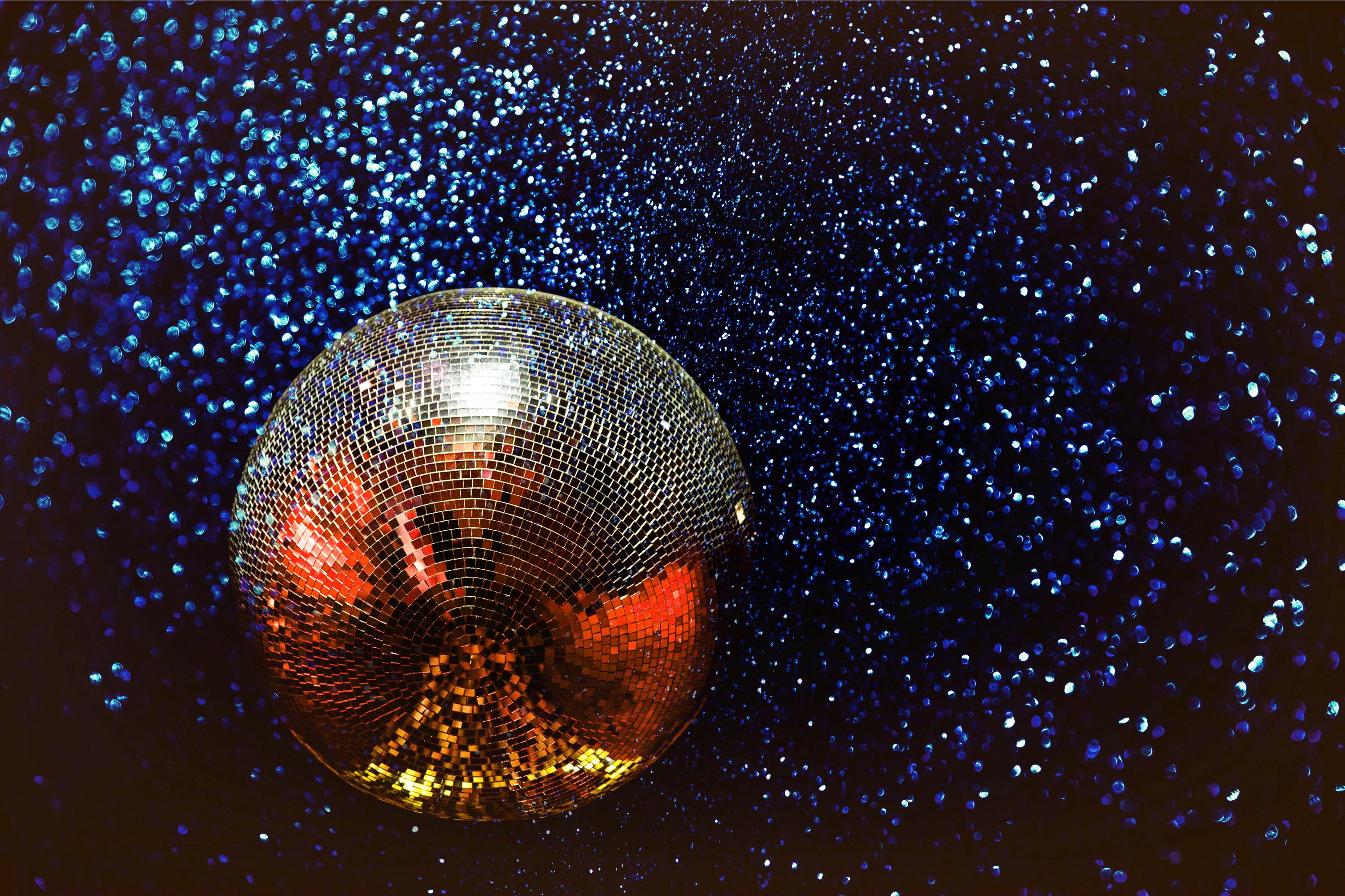 Disco Ball Isolated Royalty-Free Images, Stock Photos & Pictures