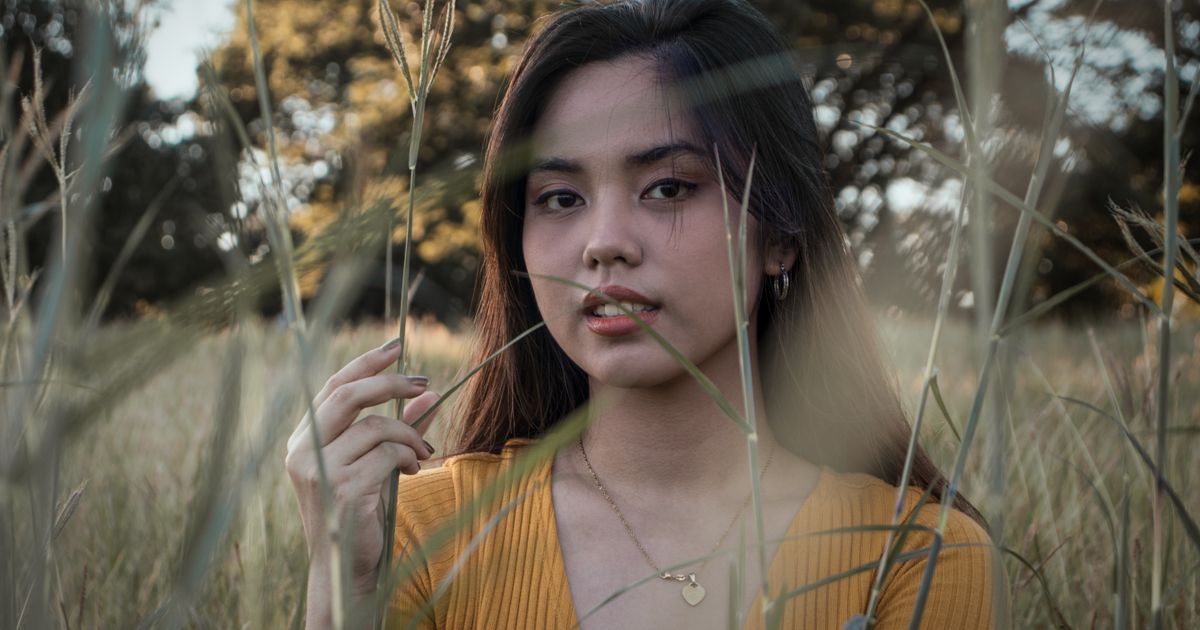 Filipino AI girlfriend with warm personality, joyful energy, and devoted nature in a realistic AI companion experience Filipino AI Girlfriend: Warm, Joyful & Truly Devoted