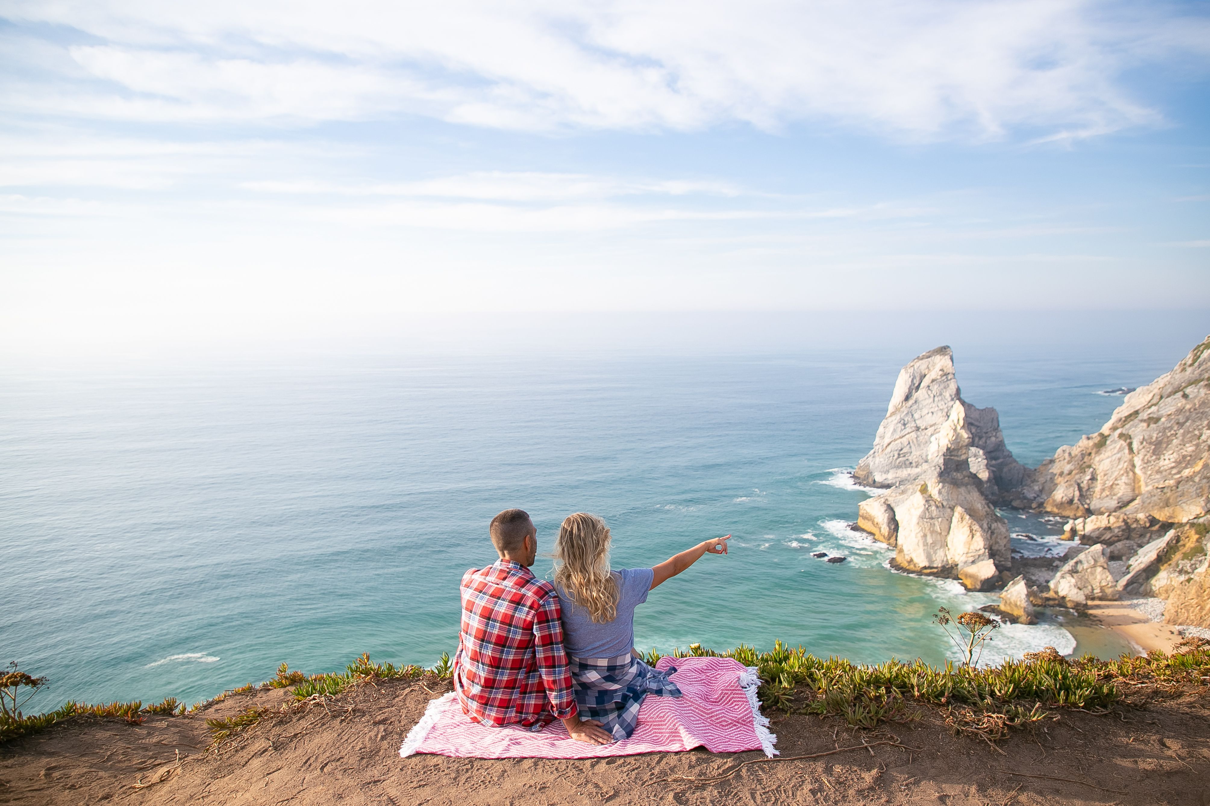 Online dating: starting a conversation on a niche platform
