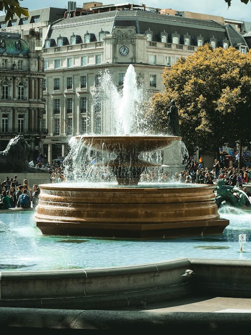 Free Photo of Historical Fountain During Daytime  Stock Photo