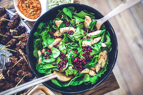 Spinach, chicken & pomegranate salad