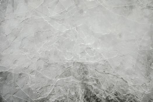 芬兰赫尔辛基冬季湖面冰层破裂的鸟瞰图