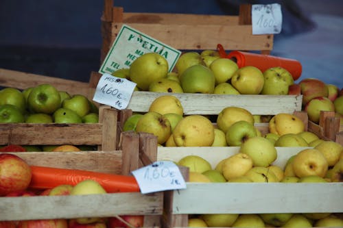 Free Ripe apples in boxes on market Stock Photo